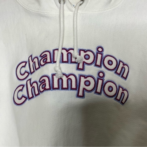CHAMPION LOGO Reverse Weave Hooded Crop Top Sewater. White. Size Medium. - Picture 3 of 7